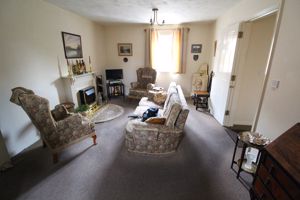 Lounge/Diner- click for photo gallery